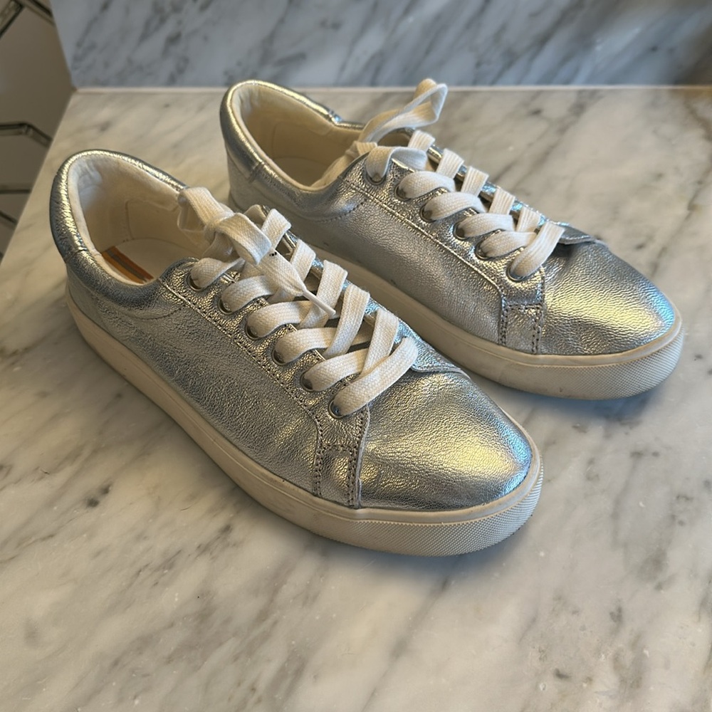 Sam Edelman Ethyl Silver Sneaker